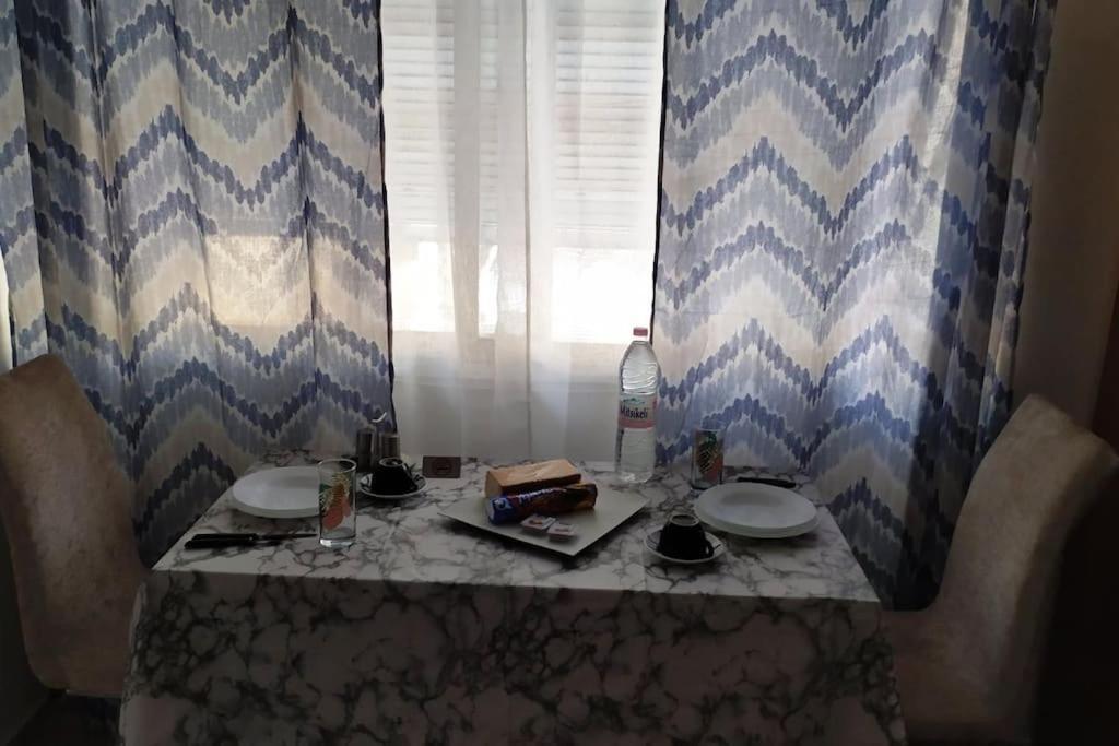 κεντρικό στούντιο στην καρδίτσα. Apartment